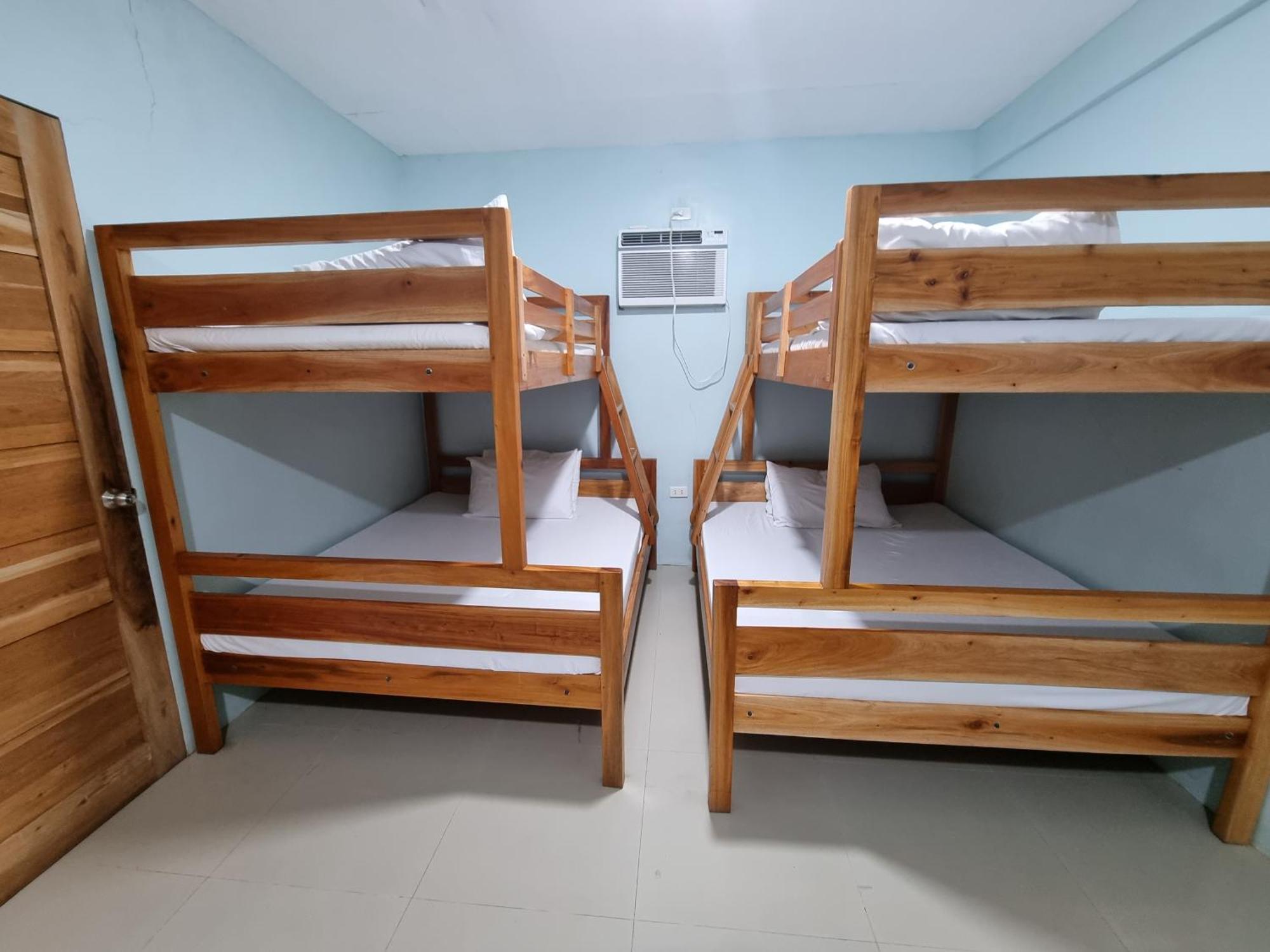 Yemaya De Laiya Powered By Cocotel Batangas Номер фото