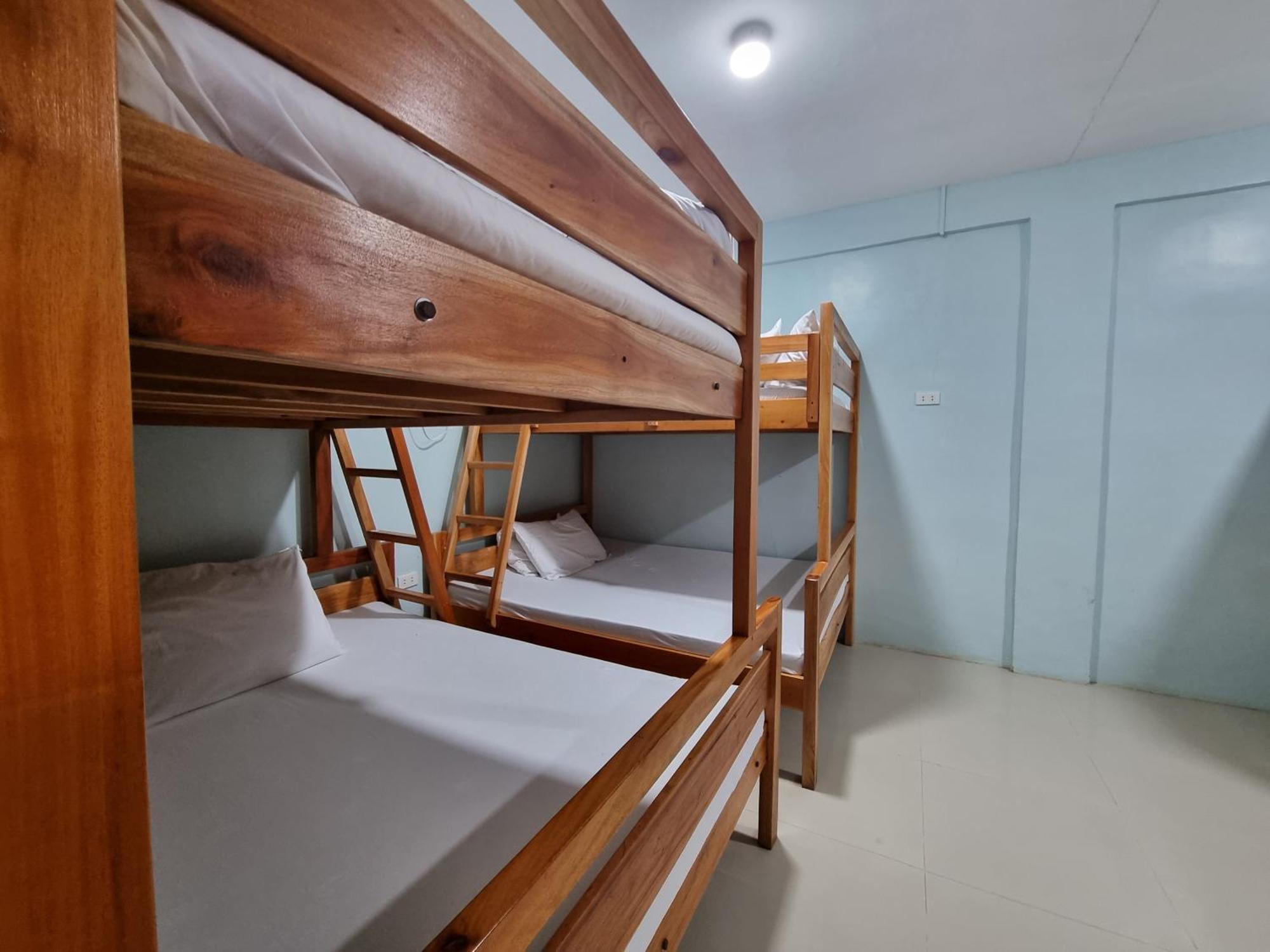 Yemaya De Laiya Powered By Cocotel Batangas Номер фото