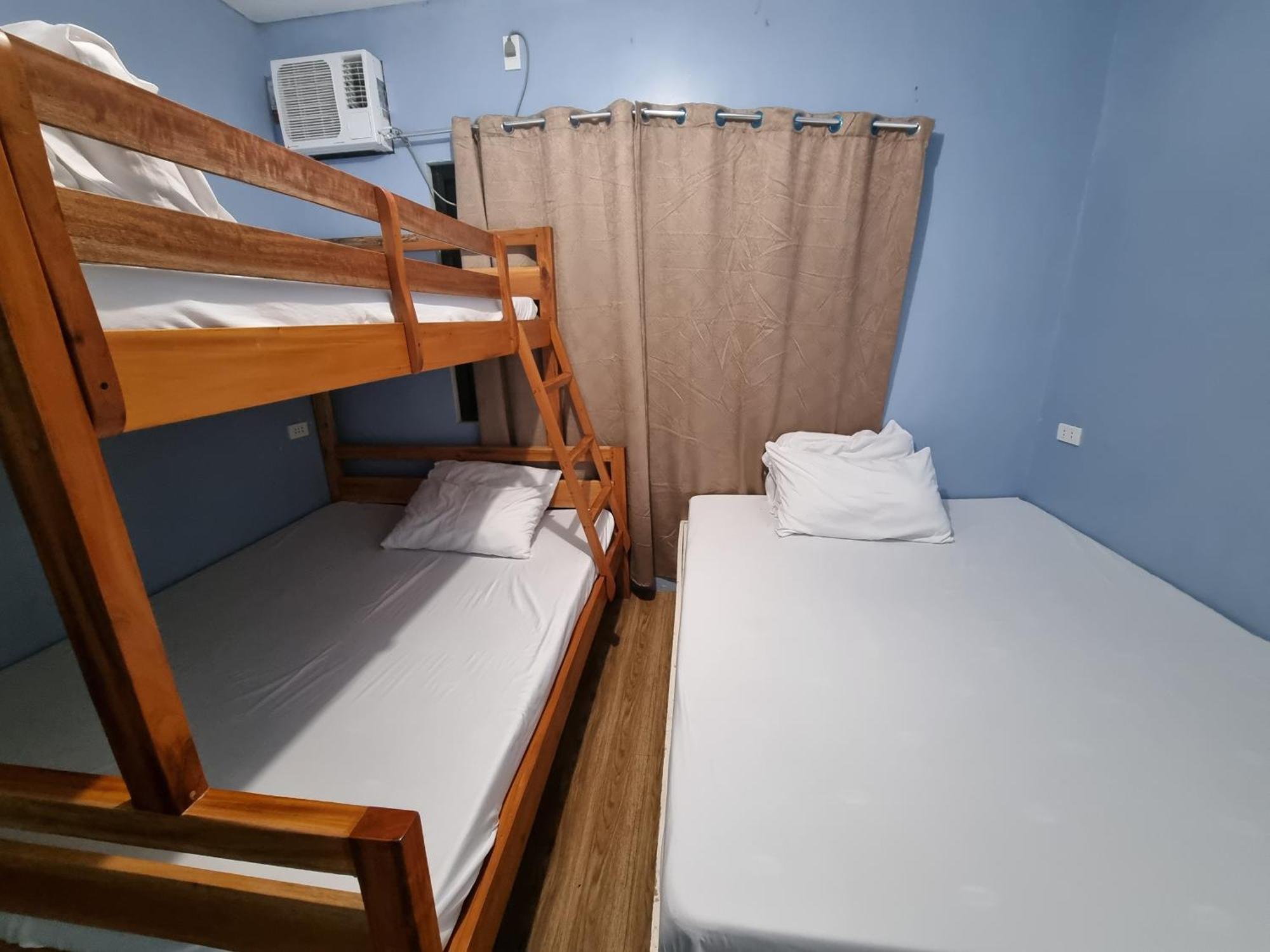 Yemaya De Laiya Powered By Cocotel Batangas Номер фото